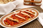 Pimientos asados en nuestro Horno de leña con ventresca de bonito