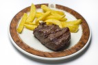 Solomillo  con patatas fritas